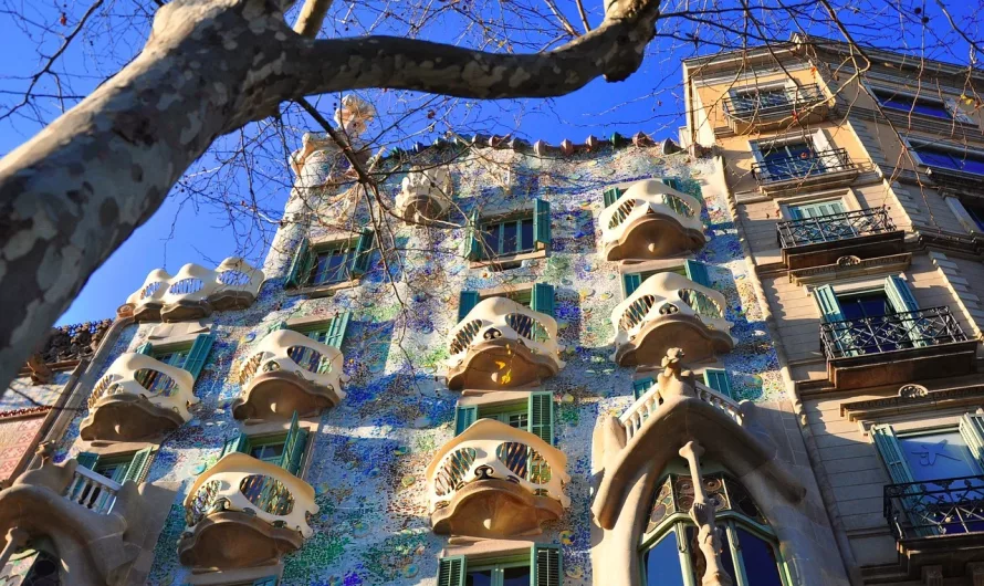 Casa Batlló Navidad 2023 (fachada iluminada)