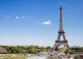 vista panorámica de la Torre Eiffel en París.